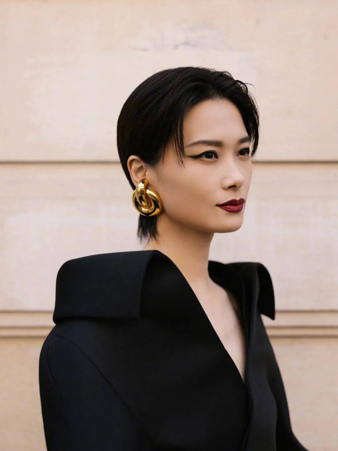 适合亚洲人的气场妆容，“巴风妆”！